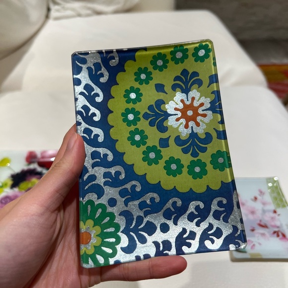 Set of three decorative trays and a candle (Fringe Studio, Bloomingdale’s) - Picture 4 of 6